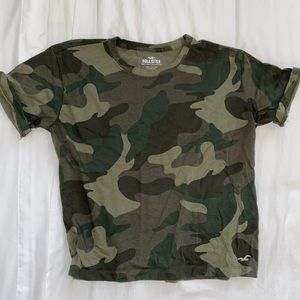 Hollister camo tee